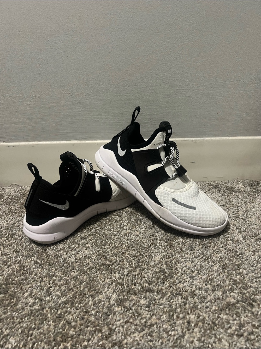 Nike Kids Black and White Slip-On Sneakers with Pull Tab